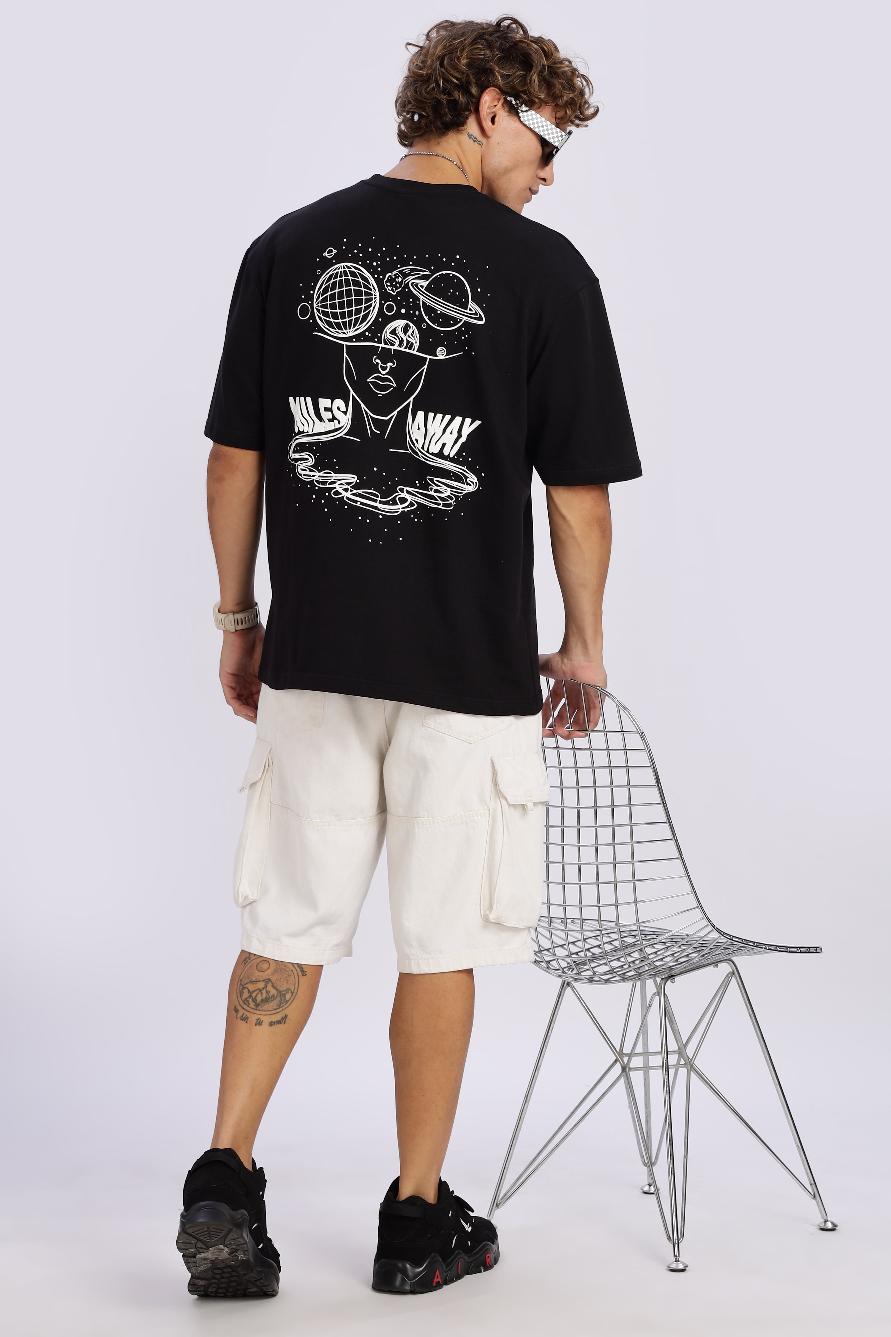 Miles Away - Oversized - unisex