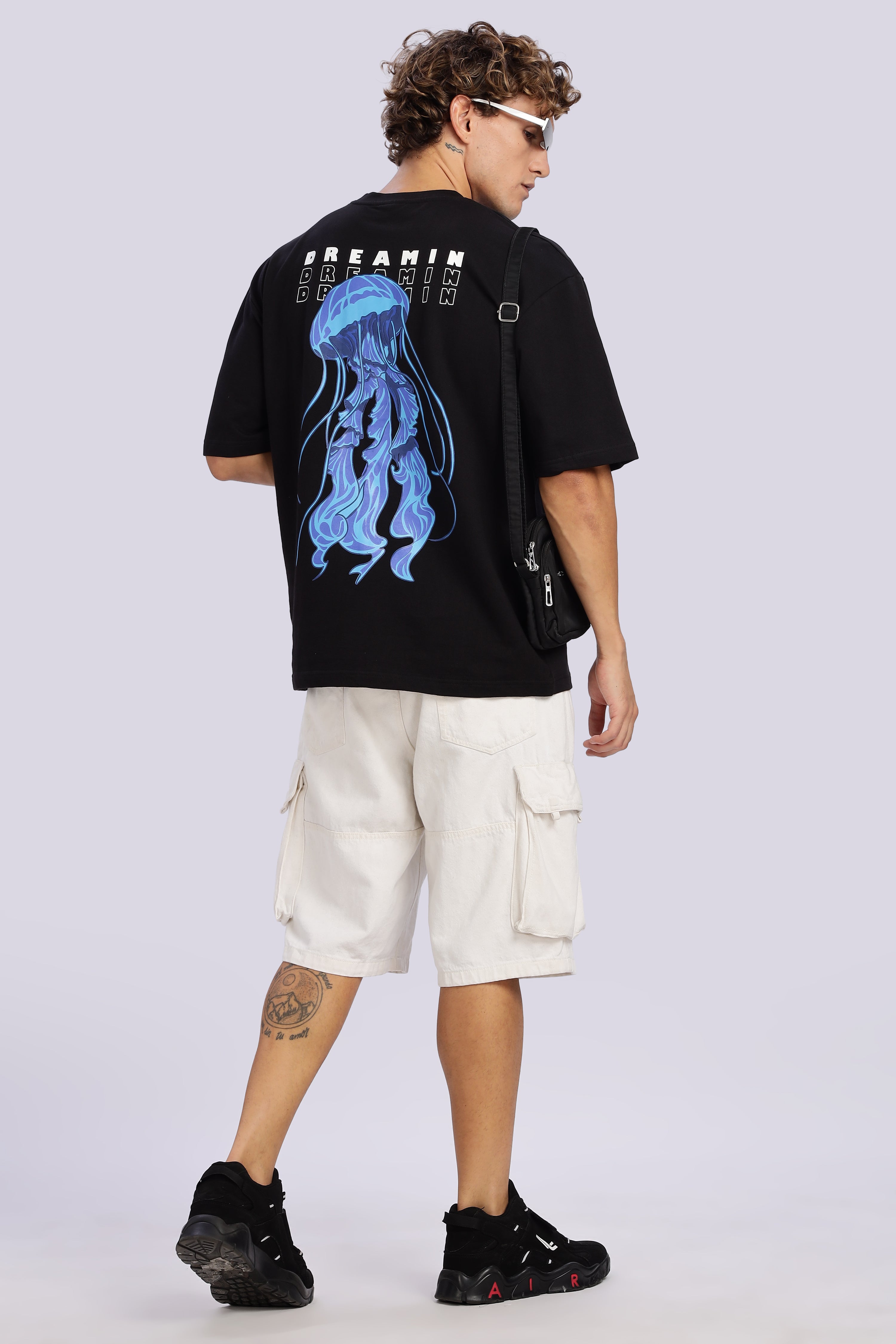 Dreamin- Oversized- Phantom Black- Unisex T-shirt