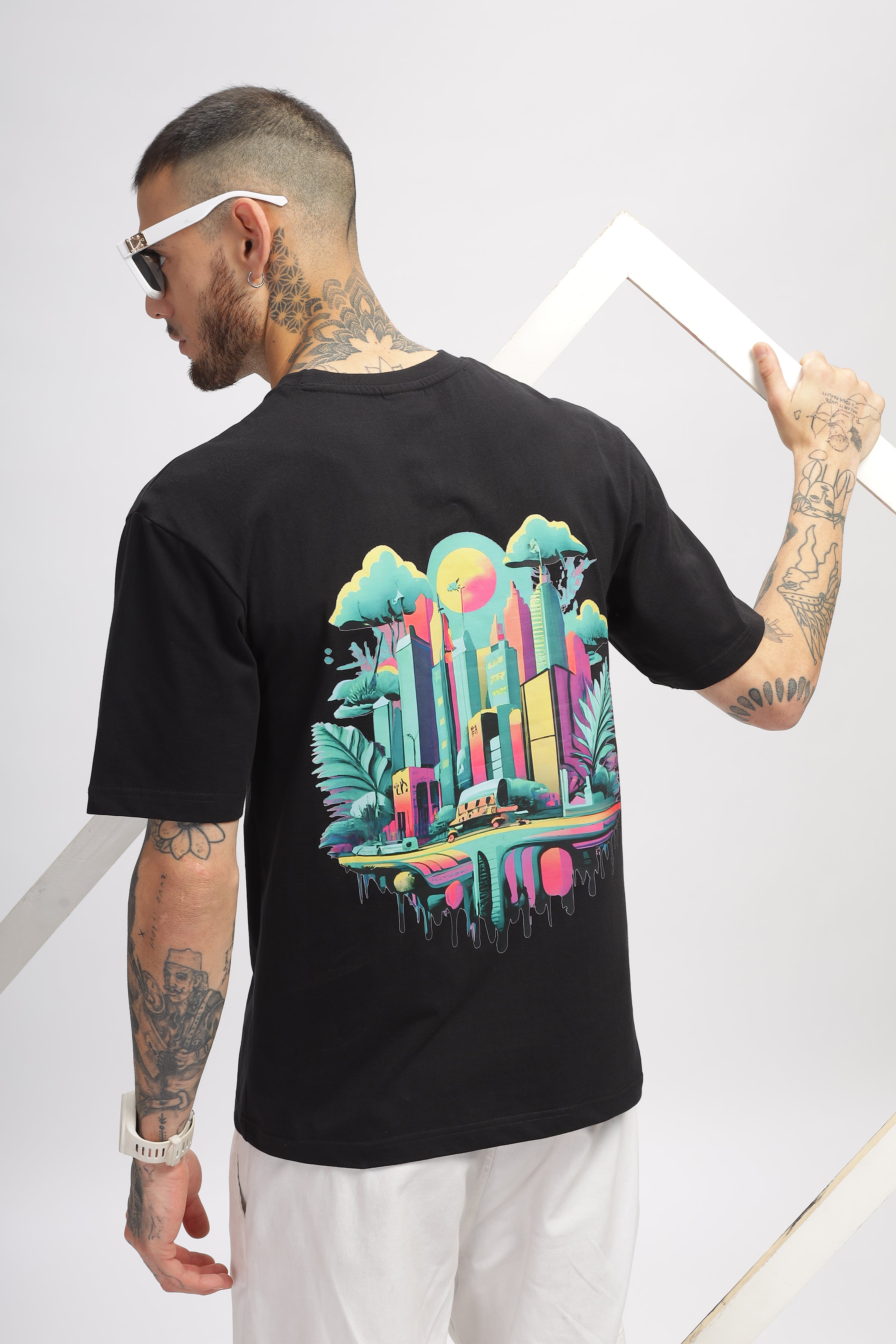 Fantasy World -Oversised- Phantom Black- Unisex T-shirt