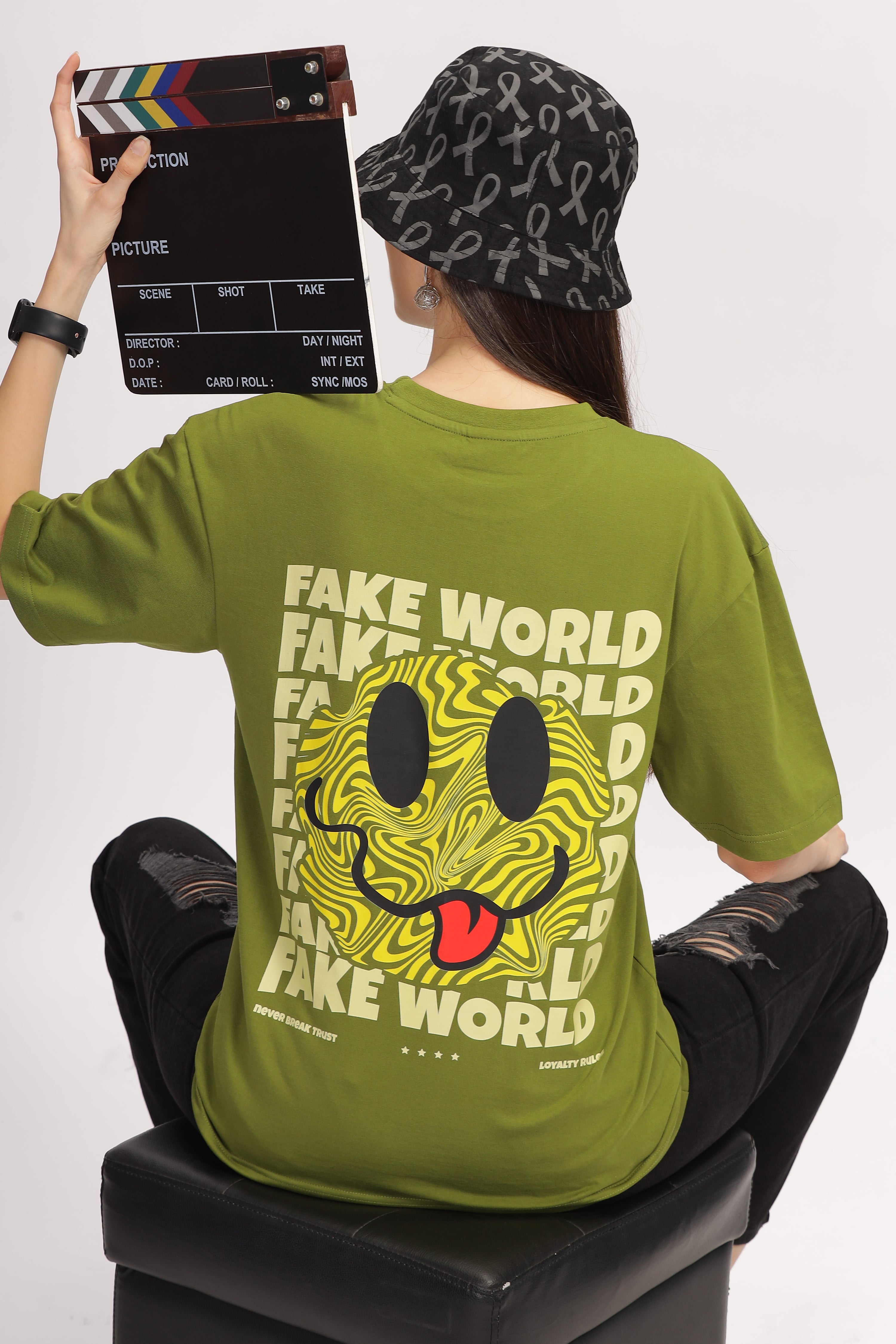 FAKE WORLD - CEDAR GREEN